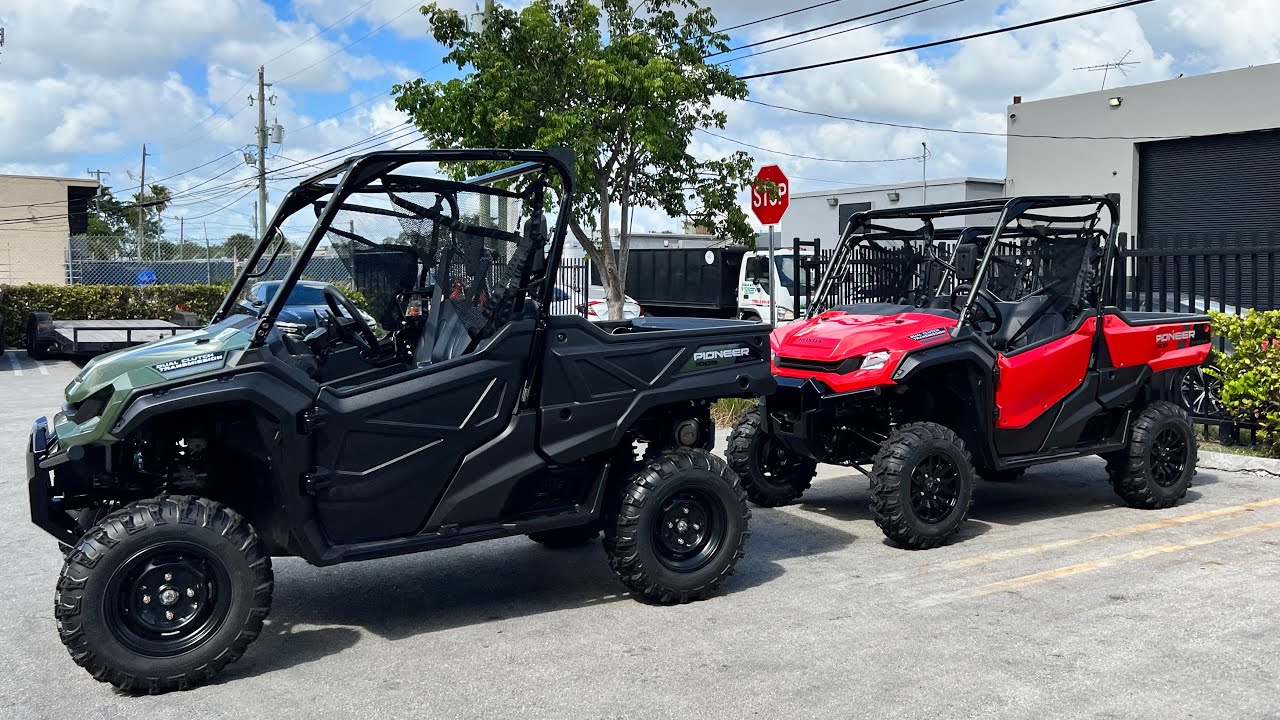 2022 Honda Pioneer 1000-3 base model vs 2022 Honda Pioneer 1000-3 Deluxe features, specs comparison