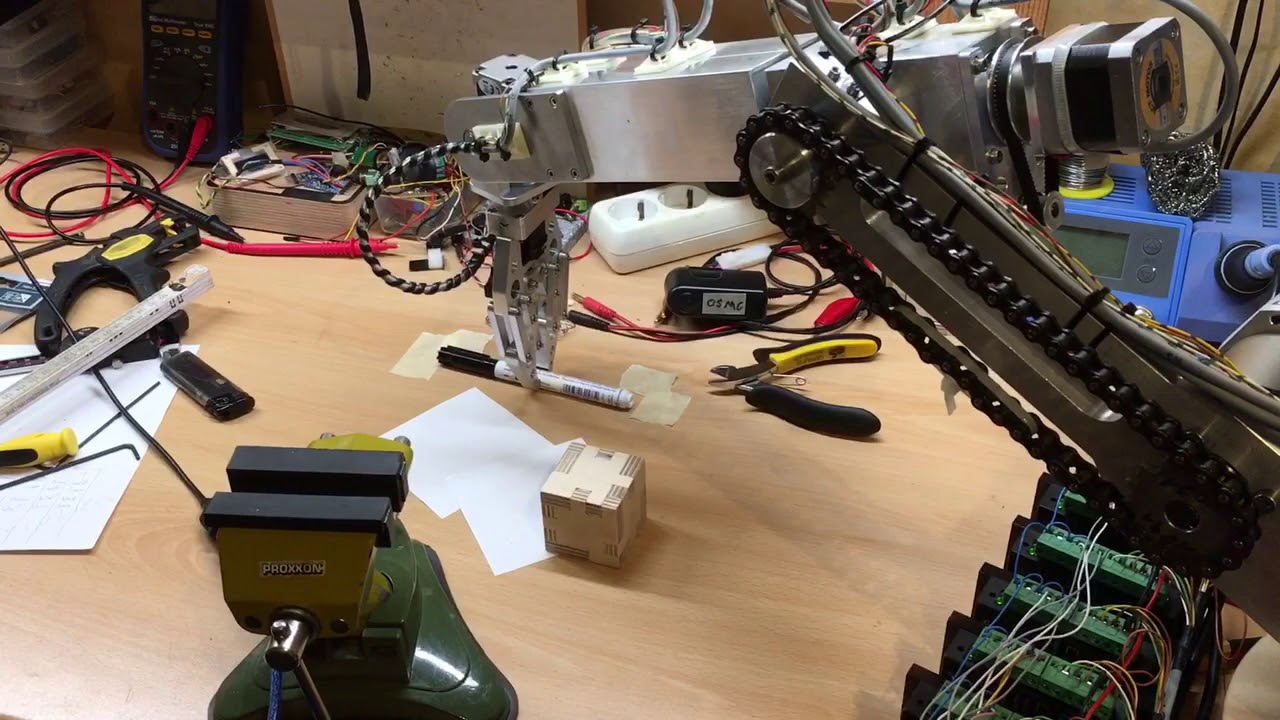 6 Achsen / Axis - Eigenbau - Homemade - Stepper - Robot / Roboter Arm - Test Moves