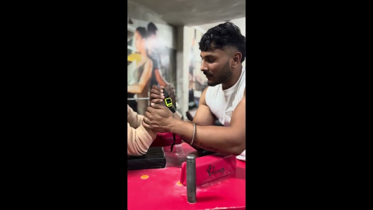 Hook vs top rol 💪satnam  singh 🦁#propanjaleague #armwrestling ￼#motivation #armwrestlingworkout 