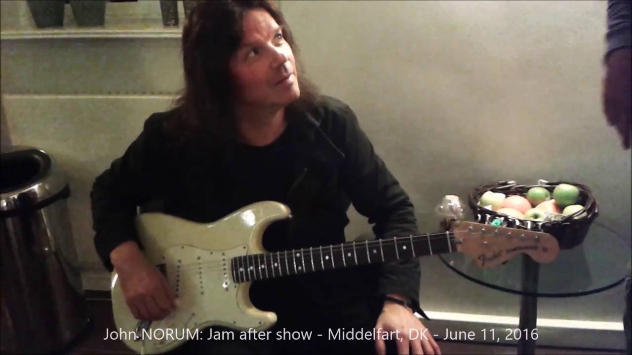 John NORUM jamming after show in Middelfart (DK) - June 11, 2016