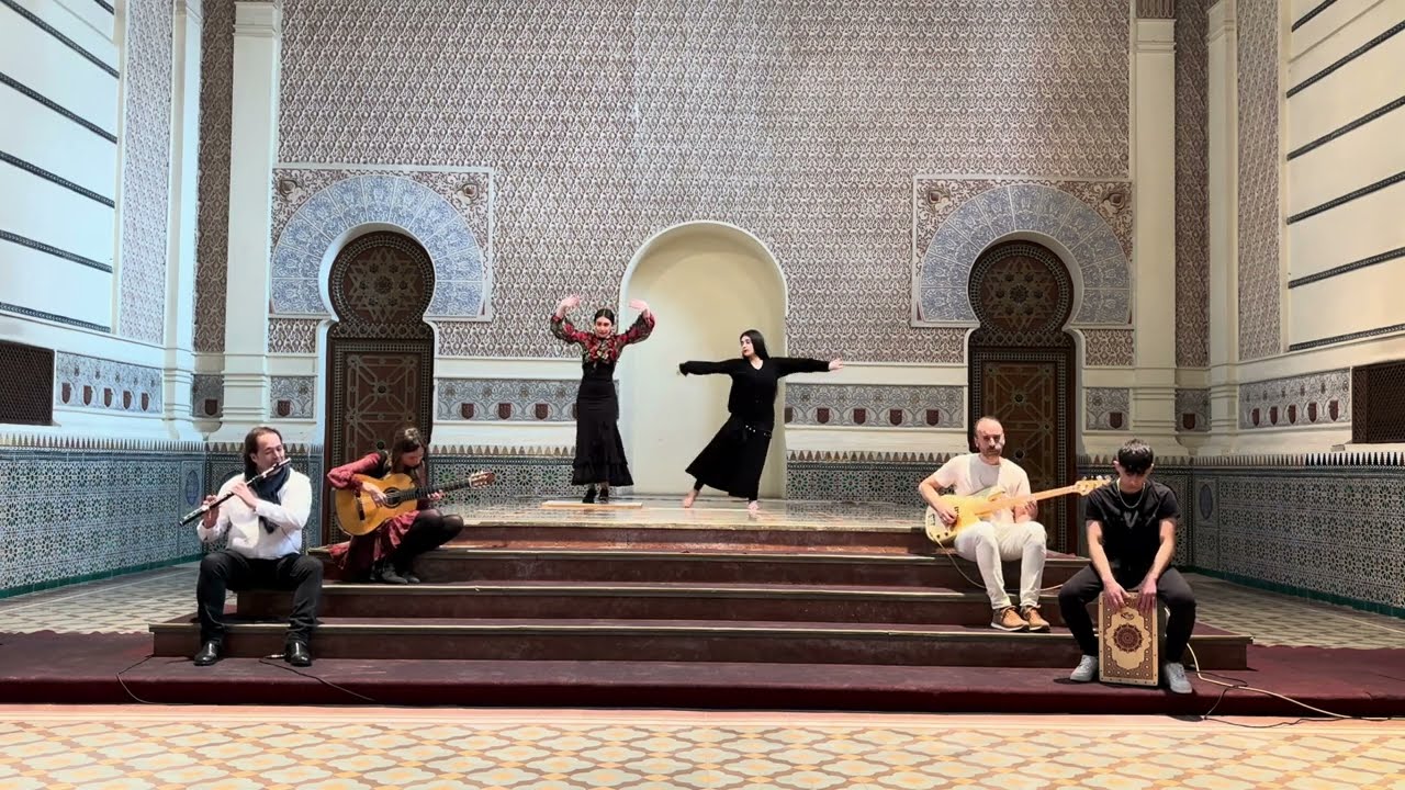 ZAMBRA EN LA SALA NEOMUDÉJAR DE GRANADA