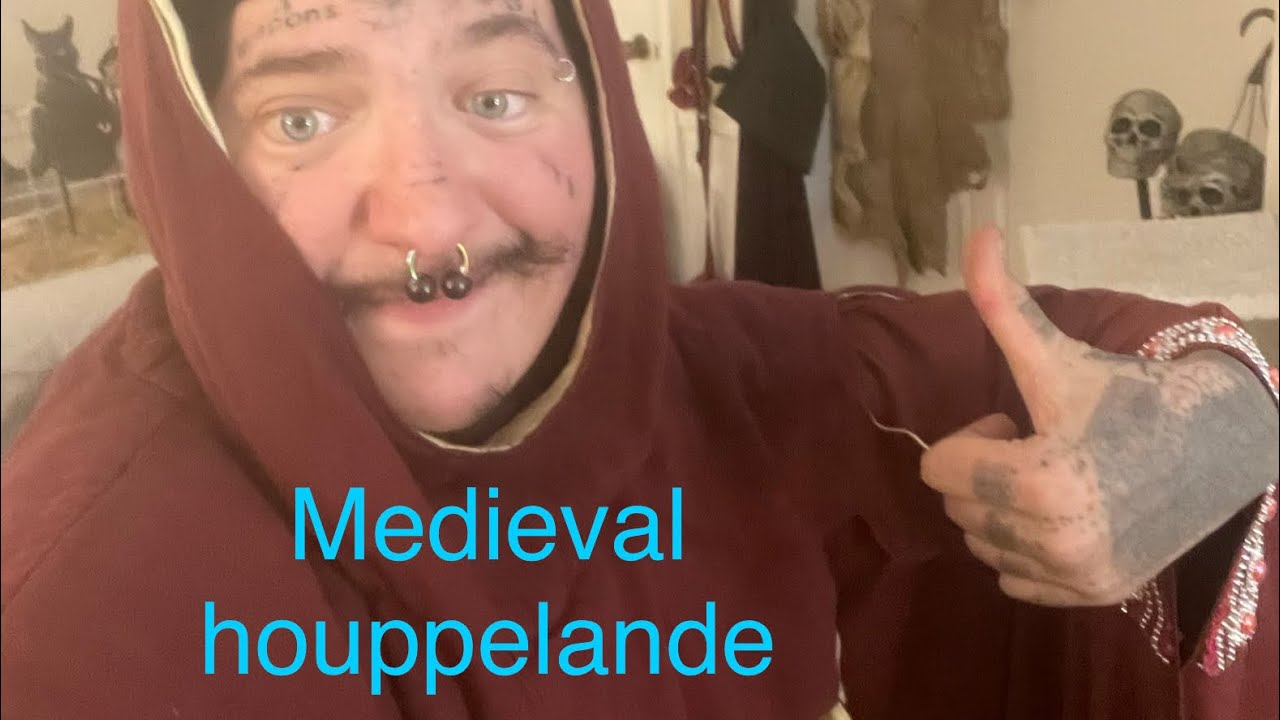 I got a houppelande at the thrift store today. 