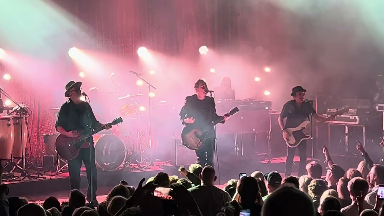 CC Cowboys - Vill Vakker og Våt - original live Oslo 15.11.25 (the song Metallica covered)