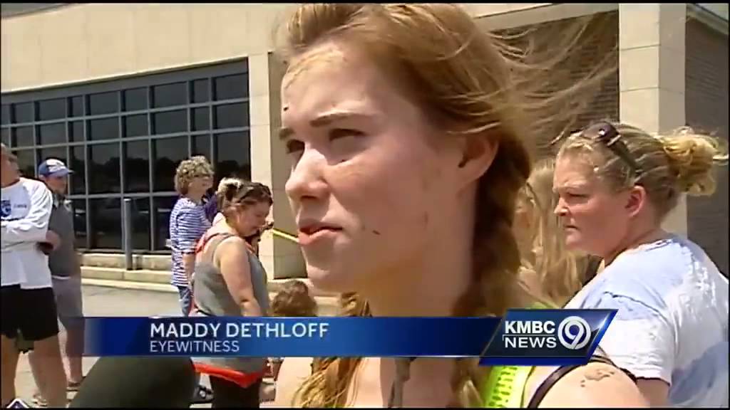 Hugs and heartbreak follow fire at Lawrence pet store