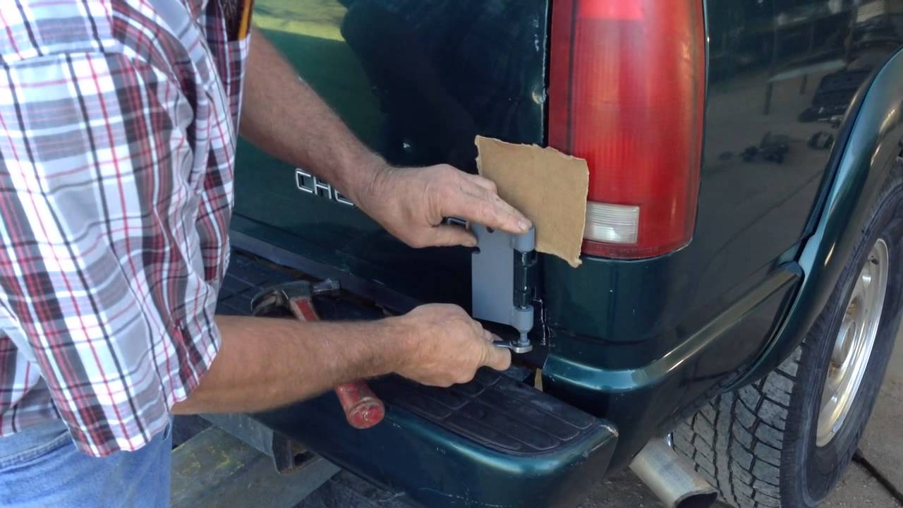 HOW TO REMOVE CHEVY GMC TAHOA SUBURBAN REAR BARN DOORS