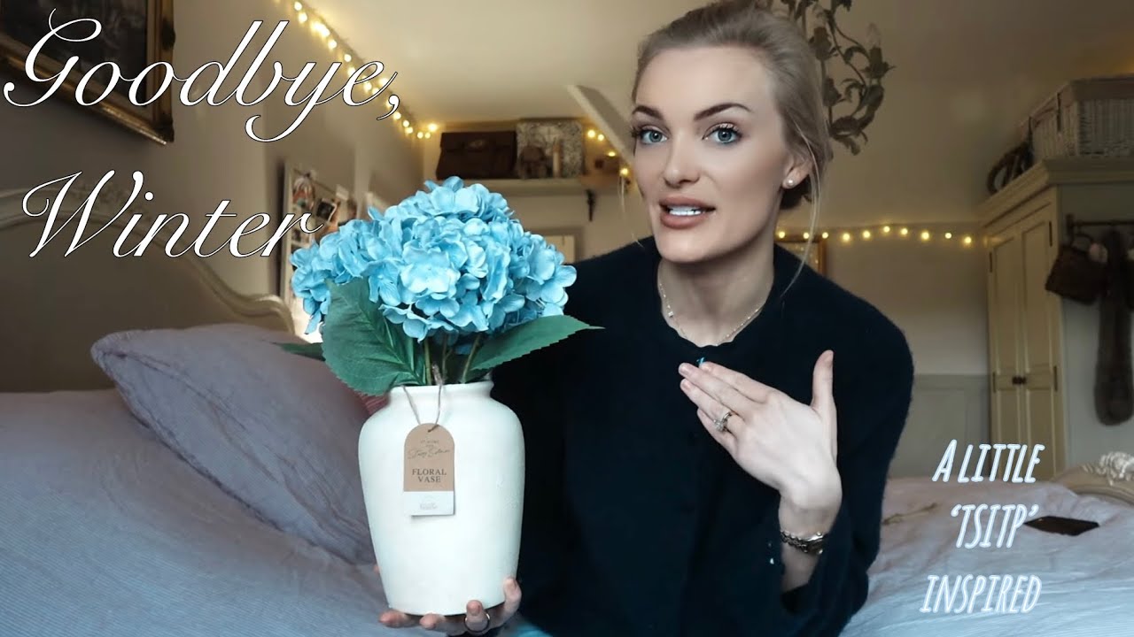 'The Summer I Turned Pretty' Bedroom Glow Up... Spring Decor, Valentine Treats & Horse Yard Vlog