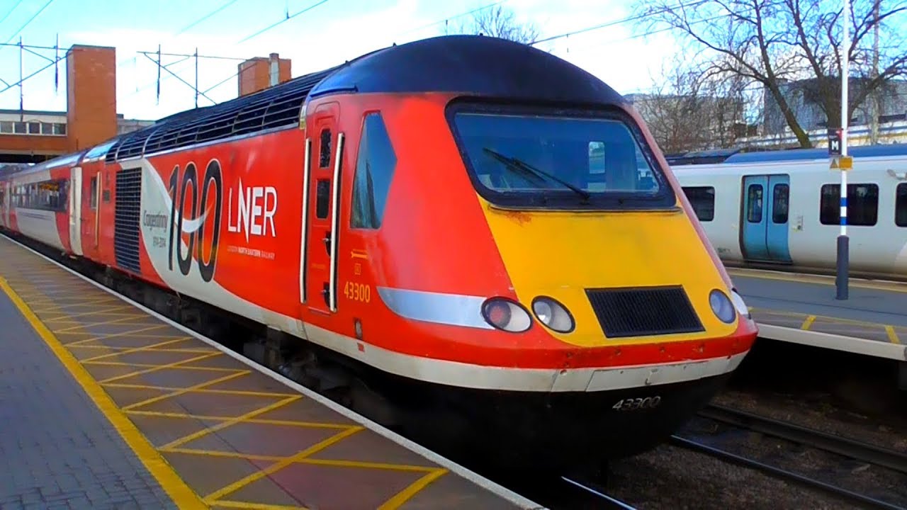 Trains at Stevenage, ECML - 19/12/18