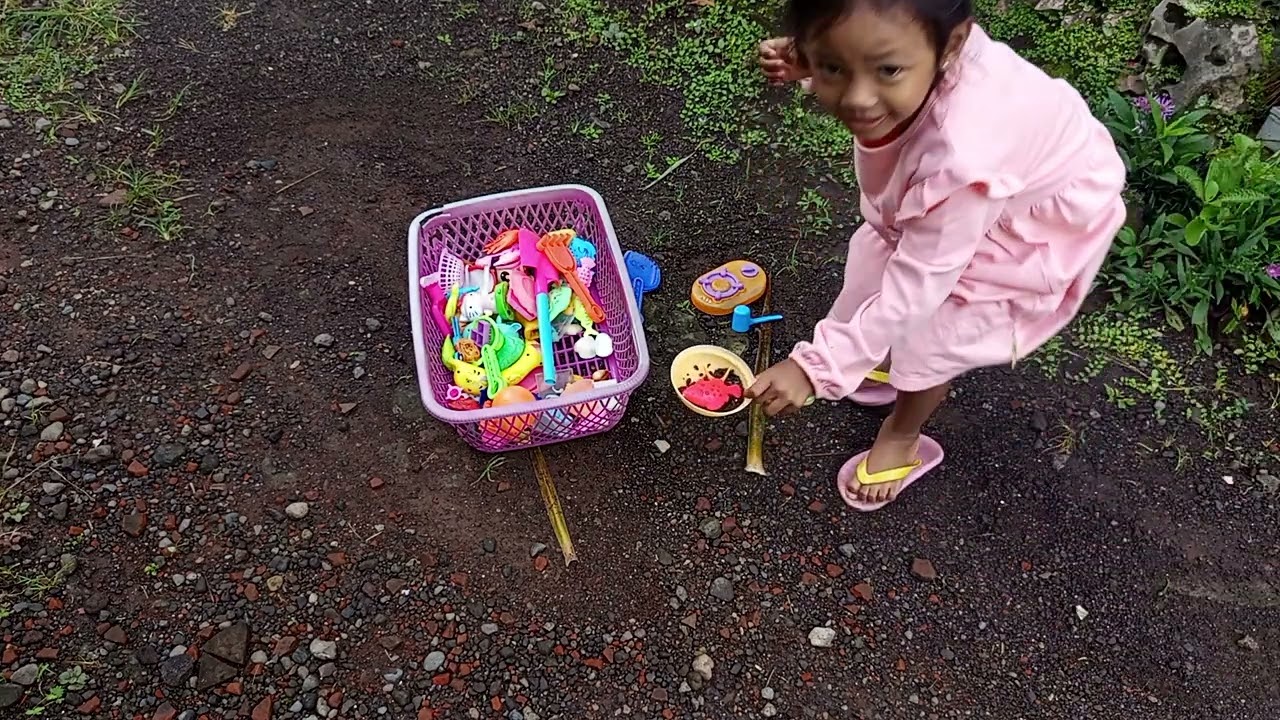 Ayah ?? Ayah dimana ???