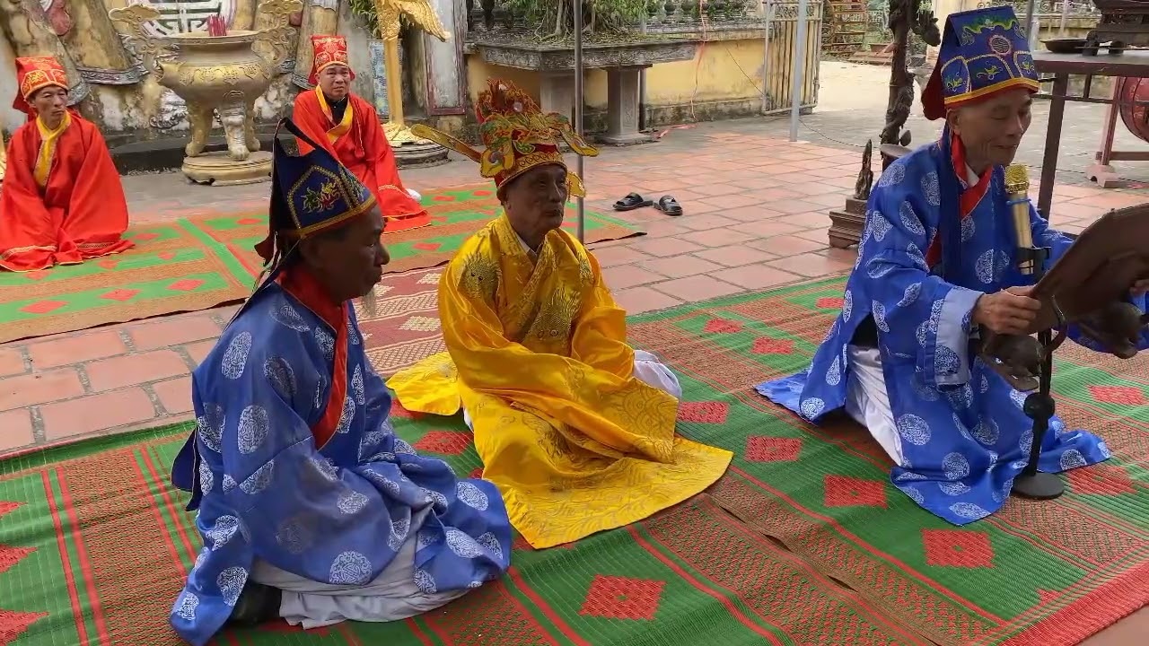 ￼Lễ dâng văn dâng hương đọc chúc Tế Thánh,nhị vị đại vương Thành Hoàng đình làng nguyên xá 