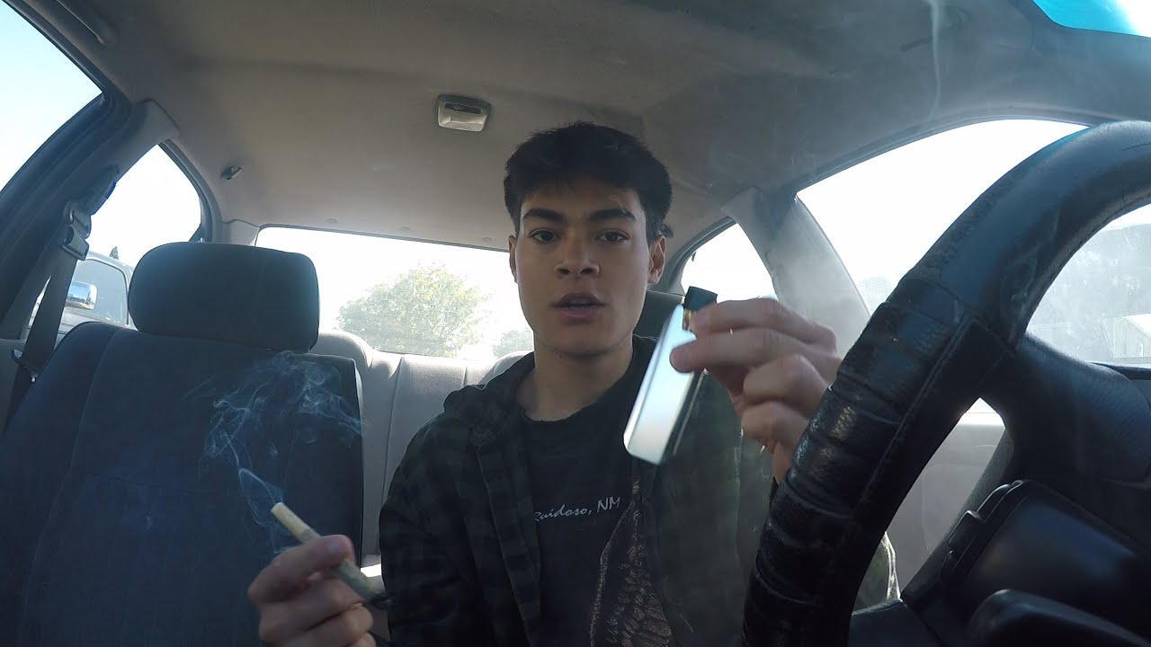 Wake n Bake HOTBOX! Слушаю музыку