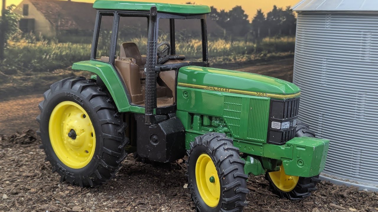 Ertl 1/16 John Deere 7600