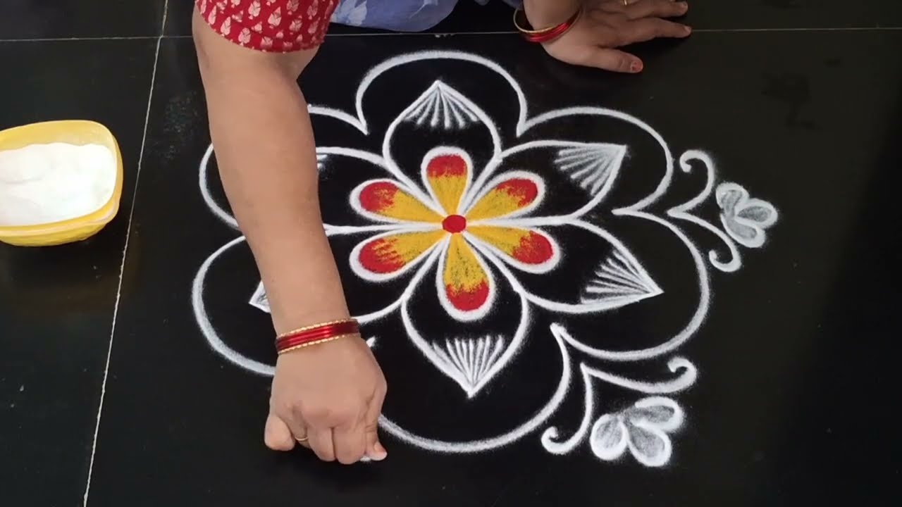 Friday rangoli design //dhanurmasam muggulu //Newyear rangoli design //side border rangoli design 