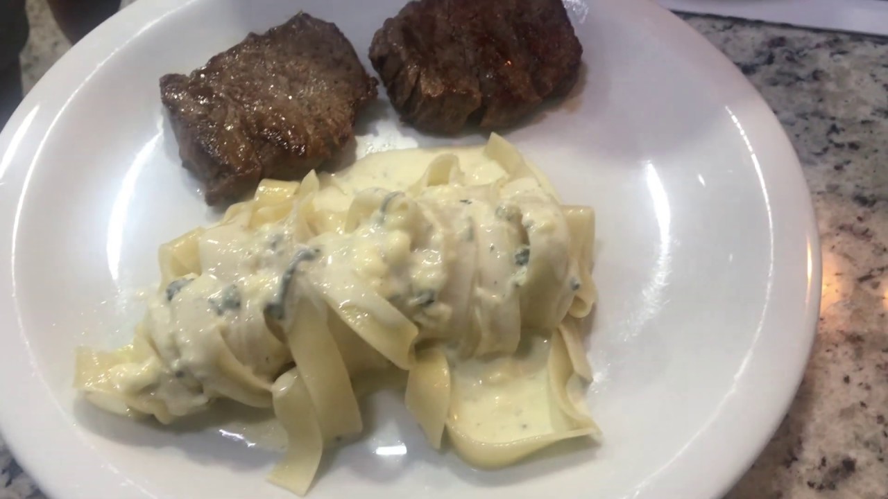 Macarrão ao Molho Branco de Gorgonzola - Delícias da Eleni