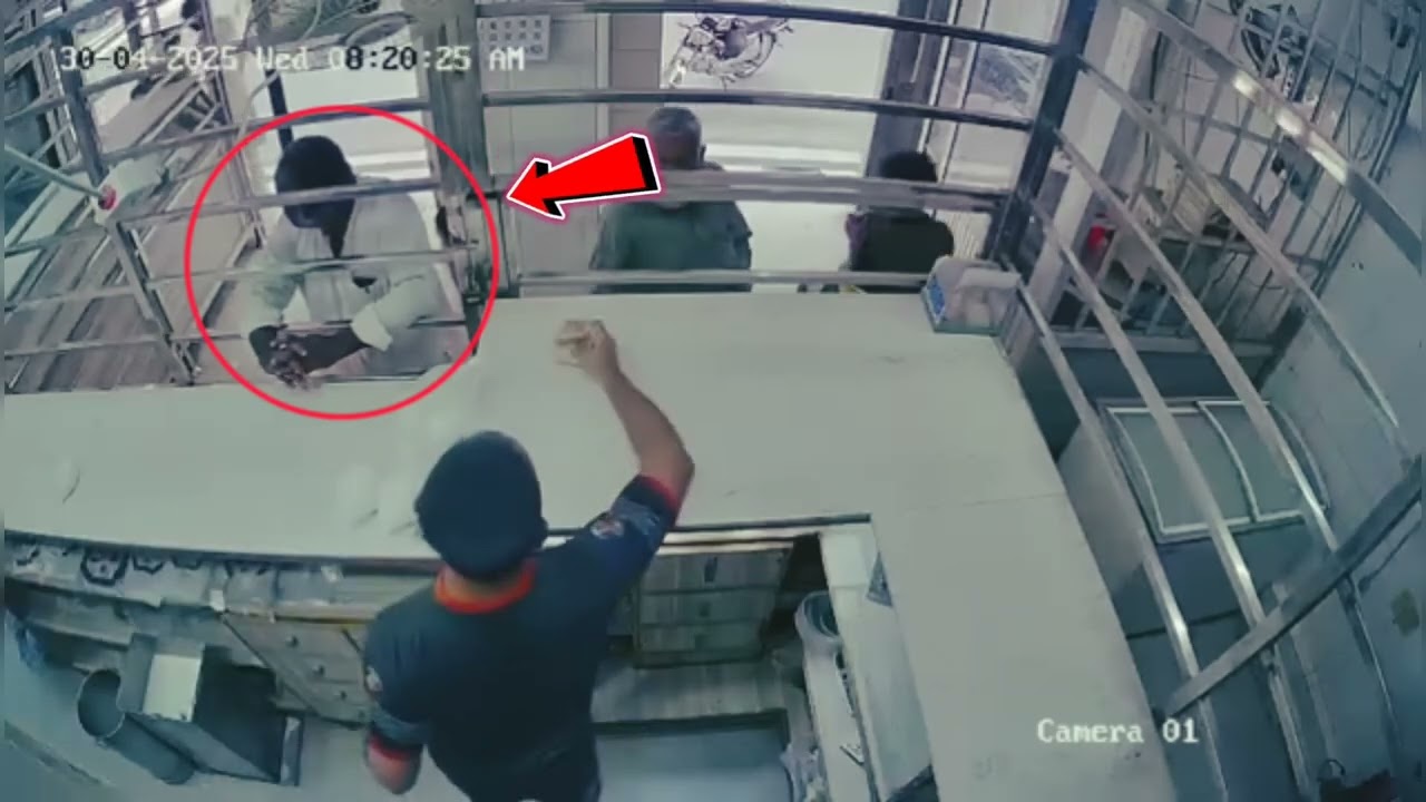 Karachi Chori Exposed! | Shocking Street Crimes Caught on Camera🥺