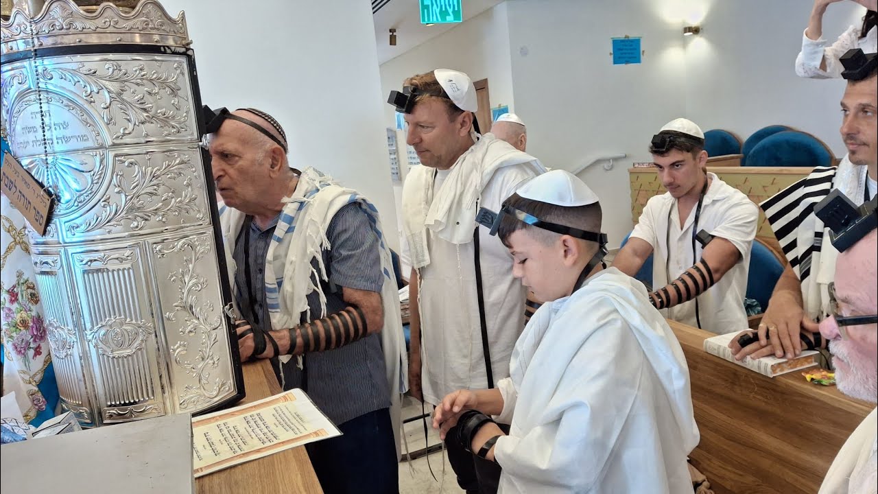 בית הכנסת הסלוניקאי ליד נמל תל-אביב / עליה לתורה אוריין כהן / 26/10/25