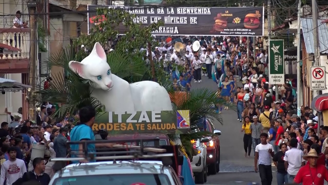 Ritmo, color y entusiasmo popular en el carnaval «Alegría del Mayales» en Juigalpa