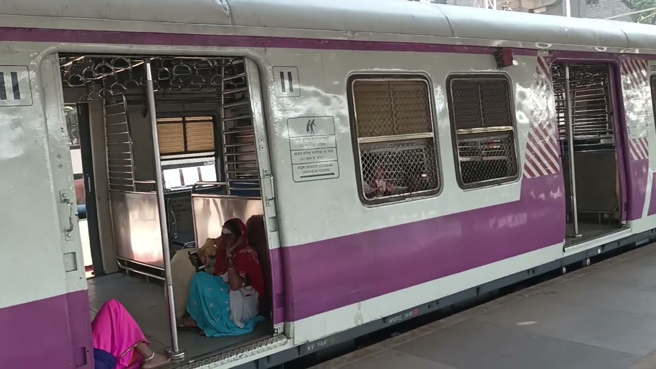 Melodious train announcement at Pune Junction