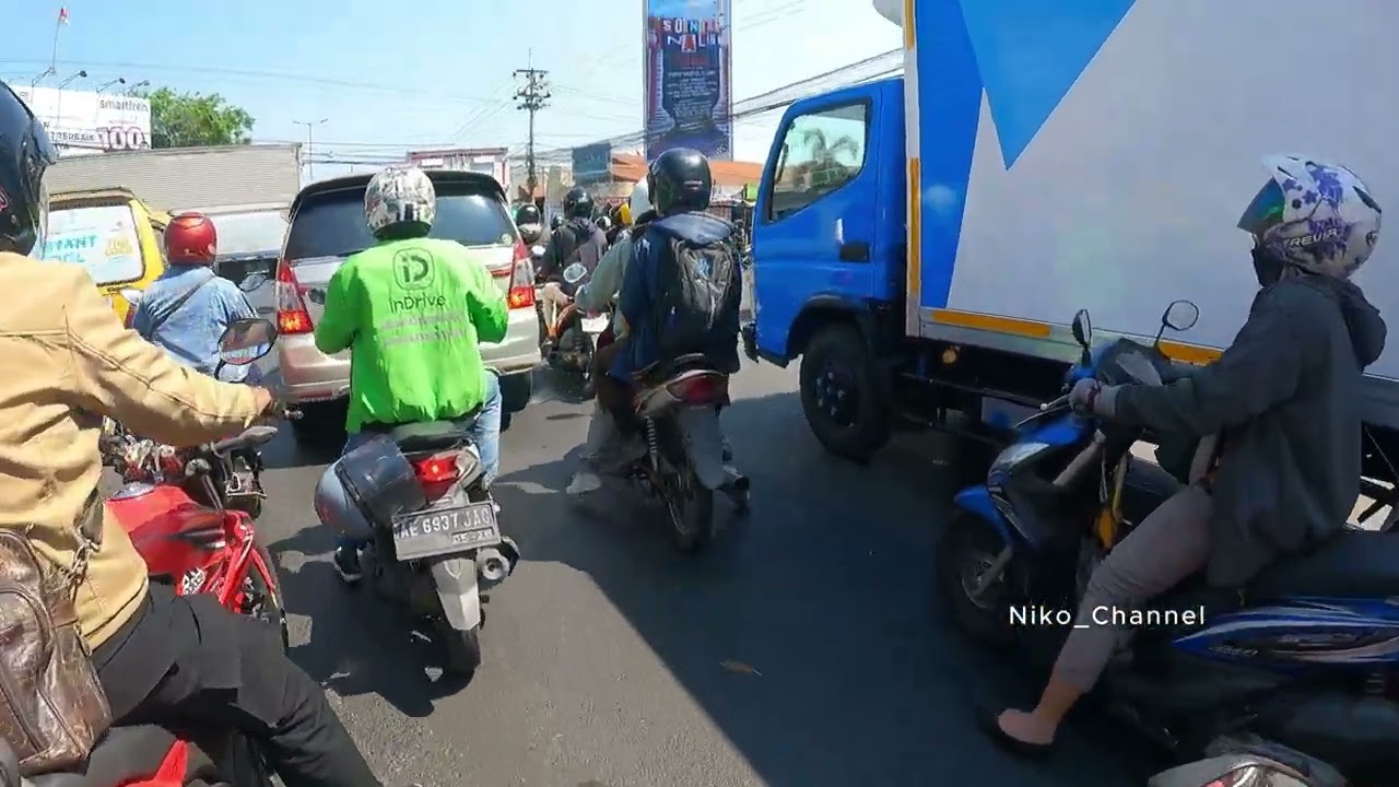 Surabaya ke Malang naik SUPRA X siang hari..PUANAS PUOLLL