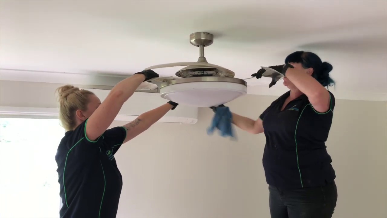 How to clean a Retractable Blade Ceiling Fan