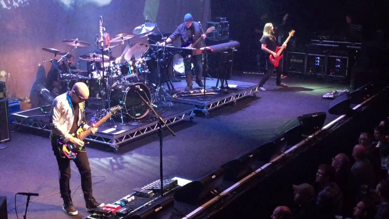 Joe Satriani - Shockwave Supernova LIVE at Vicar Street, Dublin 20/06/2016