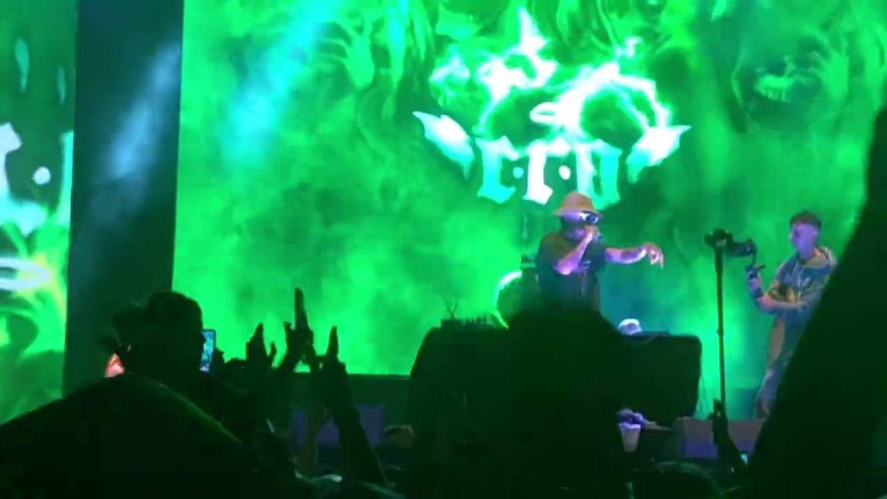 C.R.O - ROCKIANDO (EN VIVO - TECNOPOLIS 28/02)