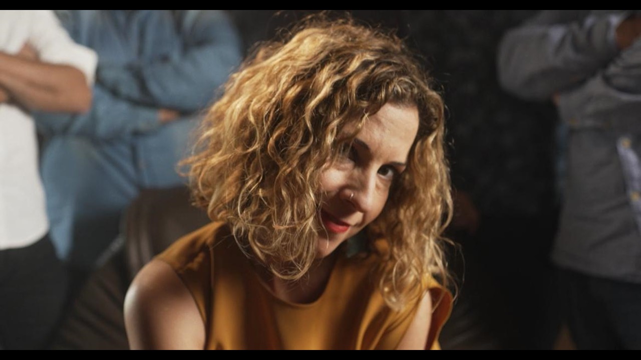 Andrea Bua- Me rompes los esquemas (Video Oficial) 