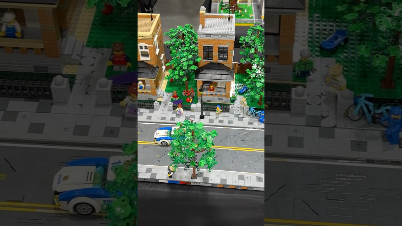 Saw this at BrickSlopes, amazing brick built road technique #lego #afol #legoroad #legomoc #legocity
