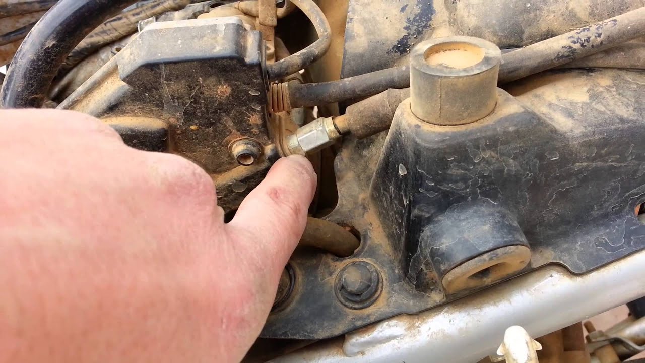 Honda TRX450R Carburetor Removal (Short Cut)