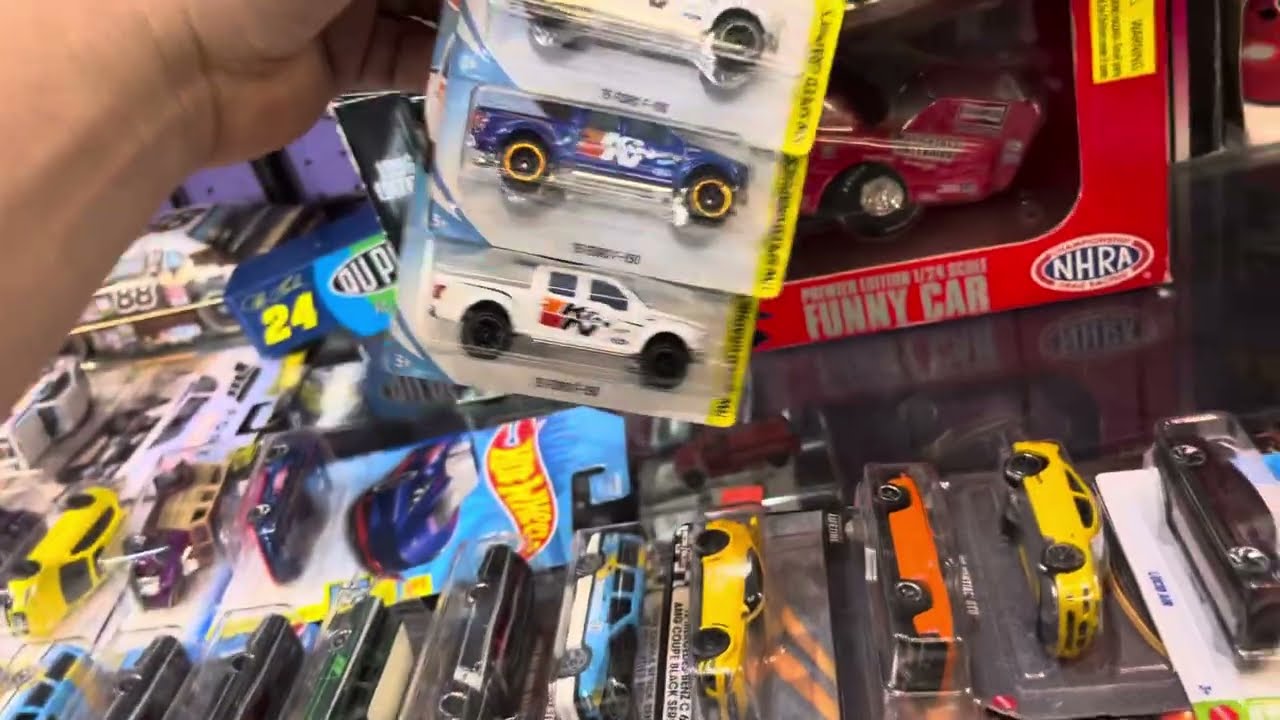 Playdays Collectibles Saturday morning Hotwheels show & tell. 2.7.26