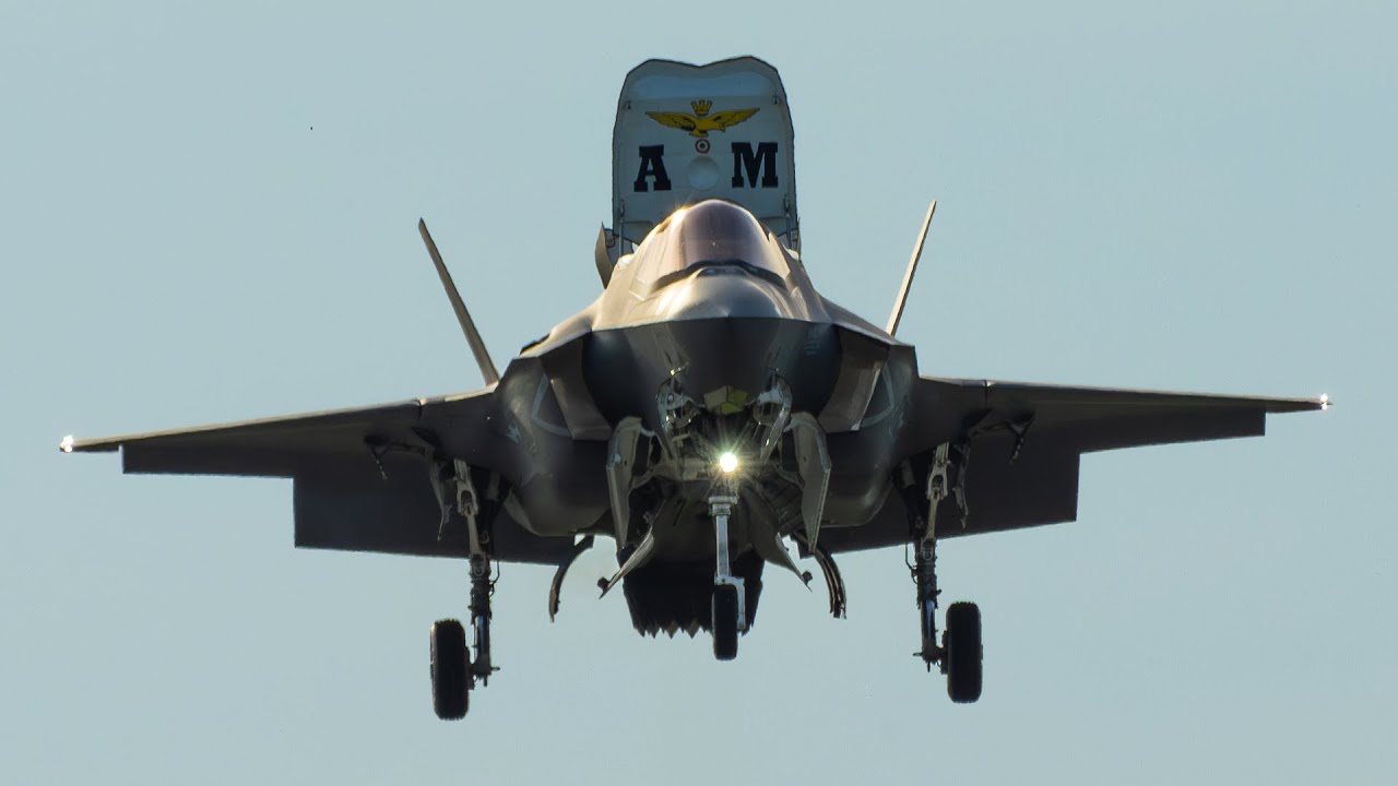 F-35B Lightning II HOVER! & Aerobatics! - Italian Air Force - Rivolto Airshow 2025