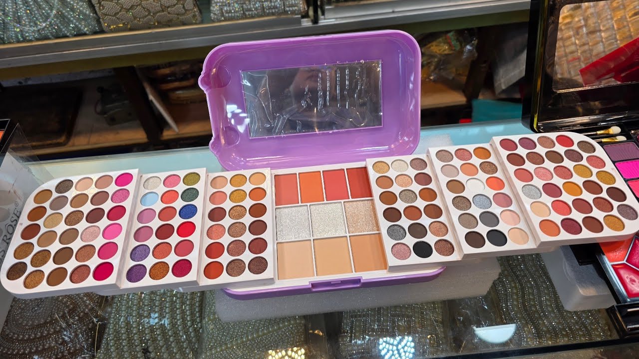 Профессиональная распаковка большой коробки с косметикой || Новейшая коллекция косметических набо...