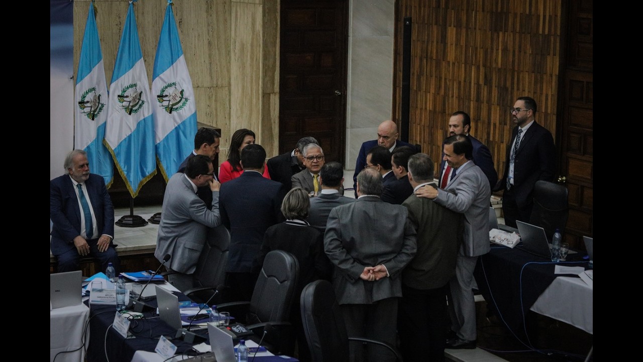 Comisión da su postura ante inconformidad de abogados litigantes por requisitos para Fiscal General