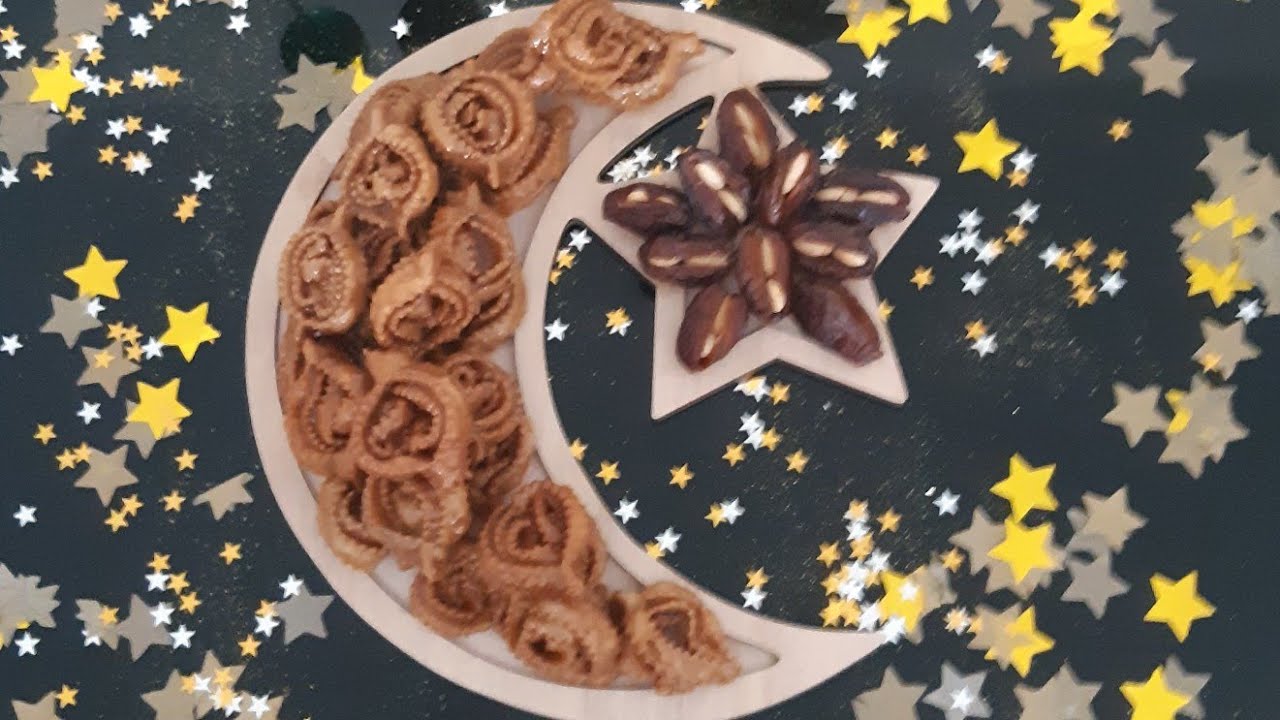 #Ramadan_recipes #Chbakia Failproof easy Chebakia Chebakiya qui ne se d&eacute;chire pas شباكية سهلة متقطعش