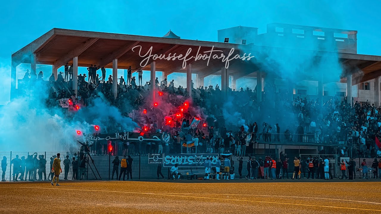 كراكاج رائع من ابداع إلتراس ريف ستار المؤازرة لفريق امل العروي