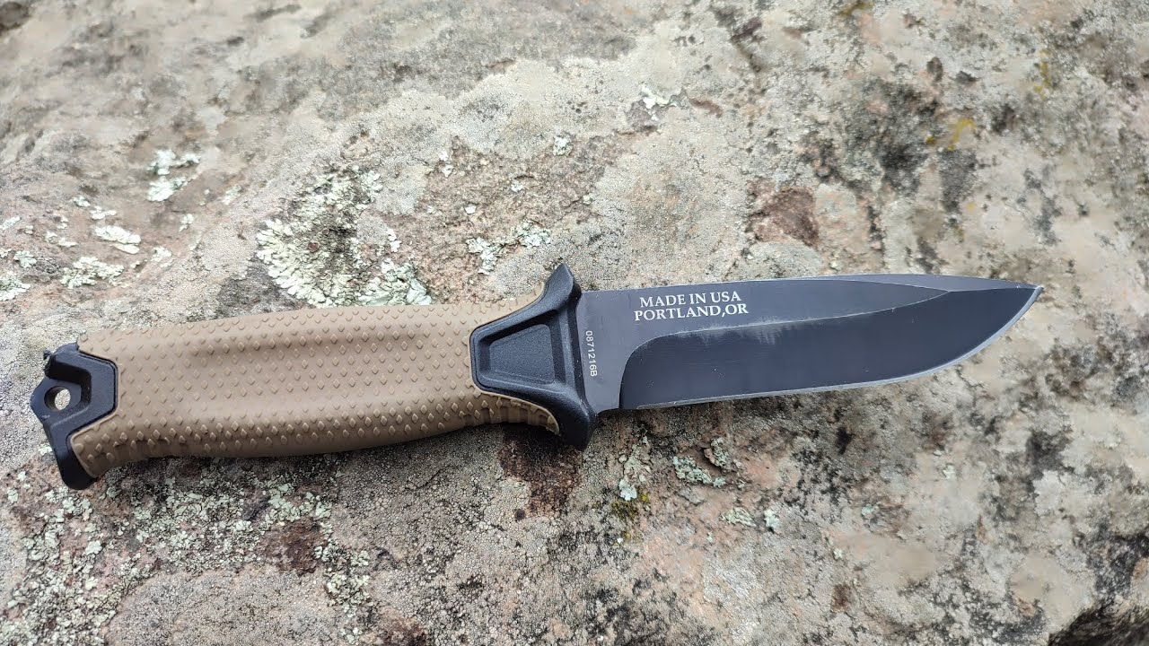 Cuchillo Gerber de Aliexpress dándole en su P,T.M.D.RE