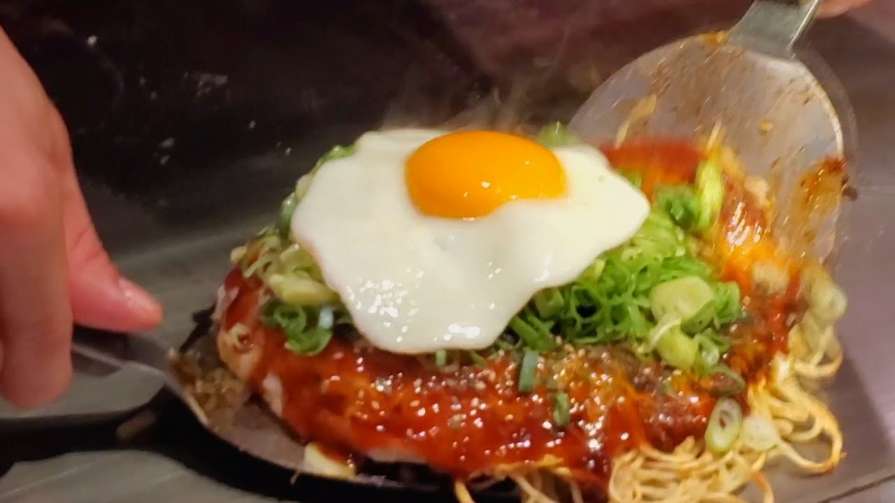 Japanese Pancake (Part 1 of 2) - Okonomiyaki Hiroshima Style Teppanyaki  - Eric Meal Time #600