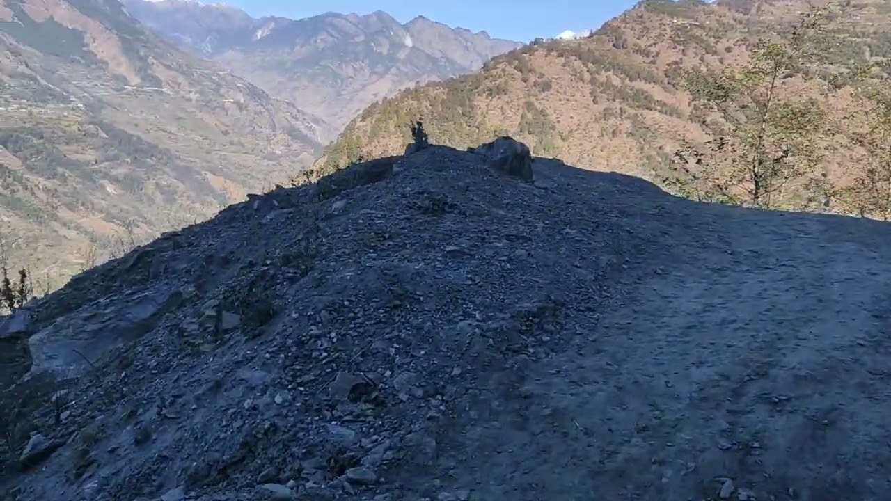 धाैलागिरी हिमालकाे काखमा अवस्थित गाँउहरू सुन्दर बस्ति 