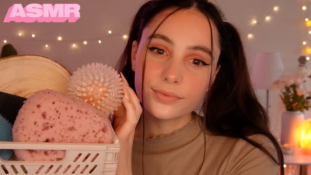 ASMR random Triggers 💤🌛