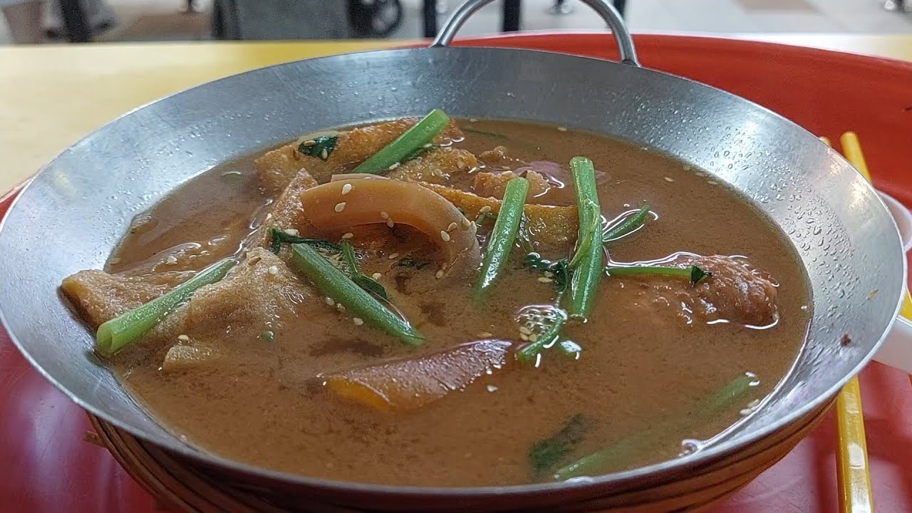 People's Park Food Centre : Loh Mei Specialist. One of the Last Stall Selling this Old School Dish