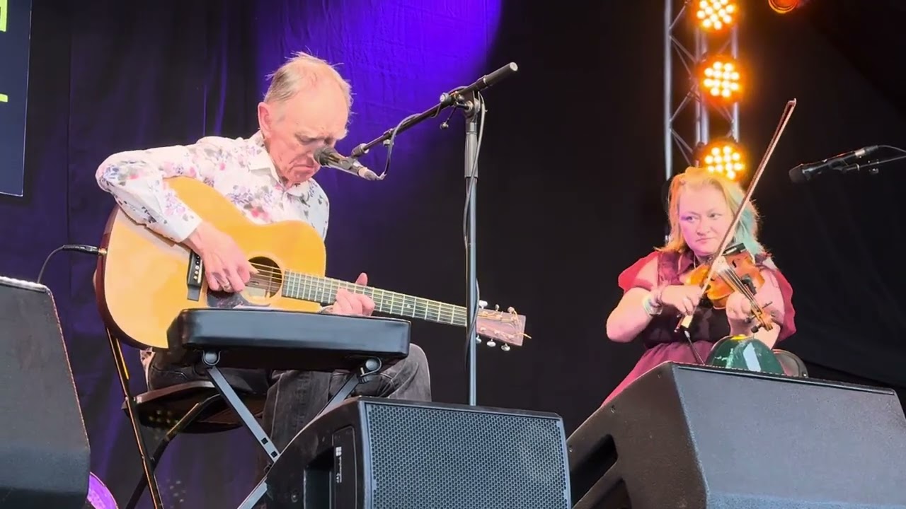 Martin & Eliza Carthy & Sheema Mukherjee, Scarborough Fair, Sidmouth Folk Festival, 05/08/2025