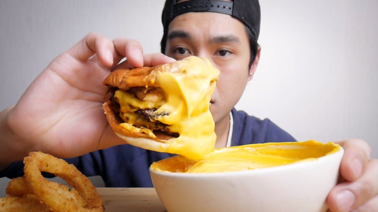 Cheeseburger Dipped In Cheese
