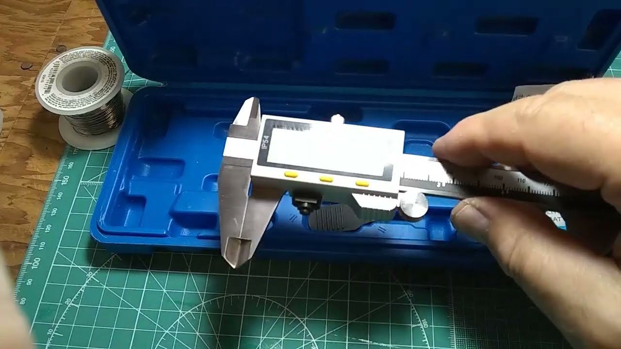 Battery Saving Switch in Stainless Steel Caliper. Vevor Caliper Quick Review: Don't Buy It!
