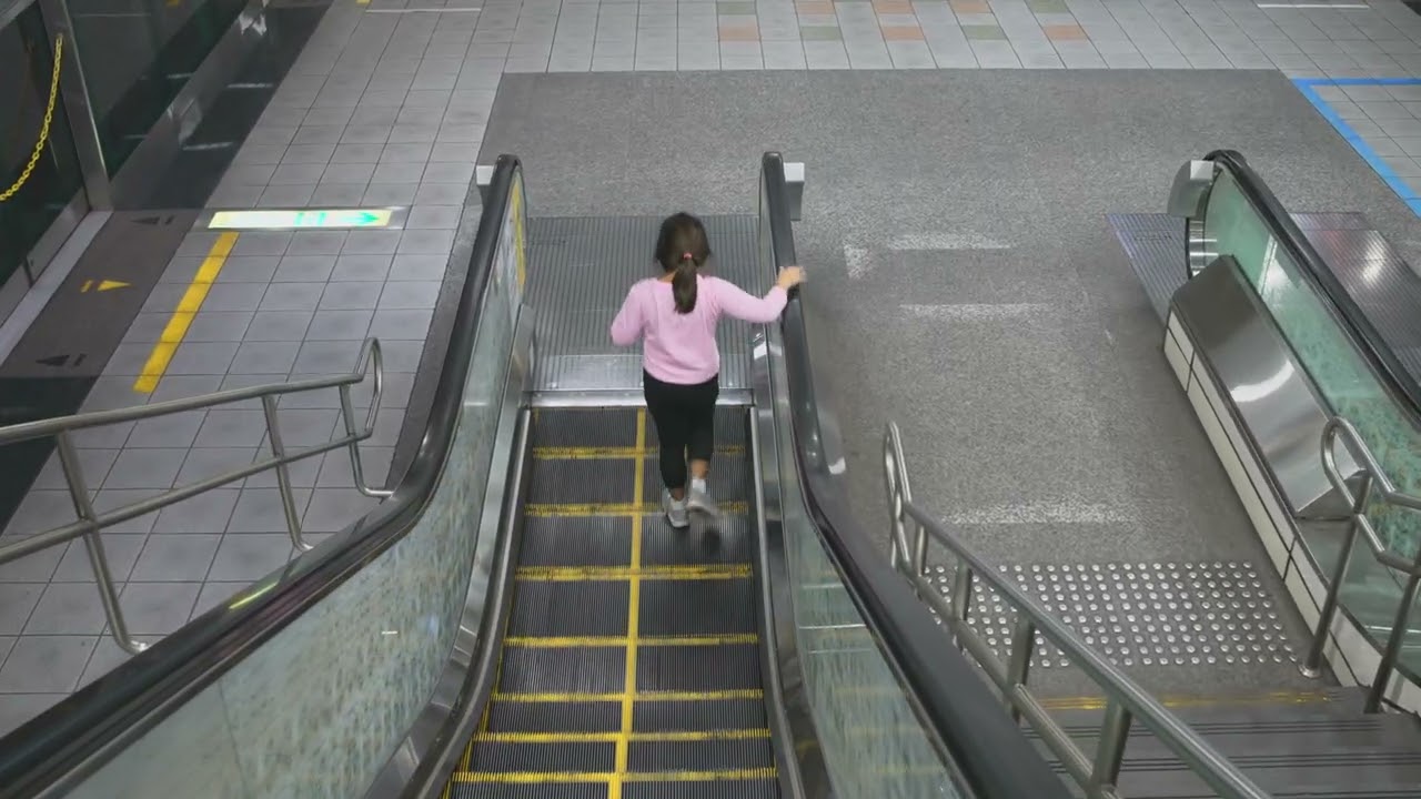 Philippines, Kaohsiung, Caoya MRT Station, 1X escalator