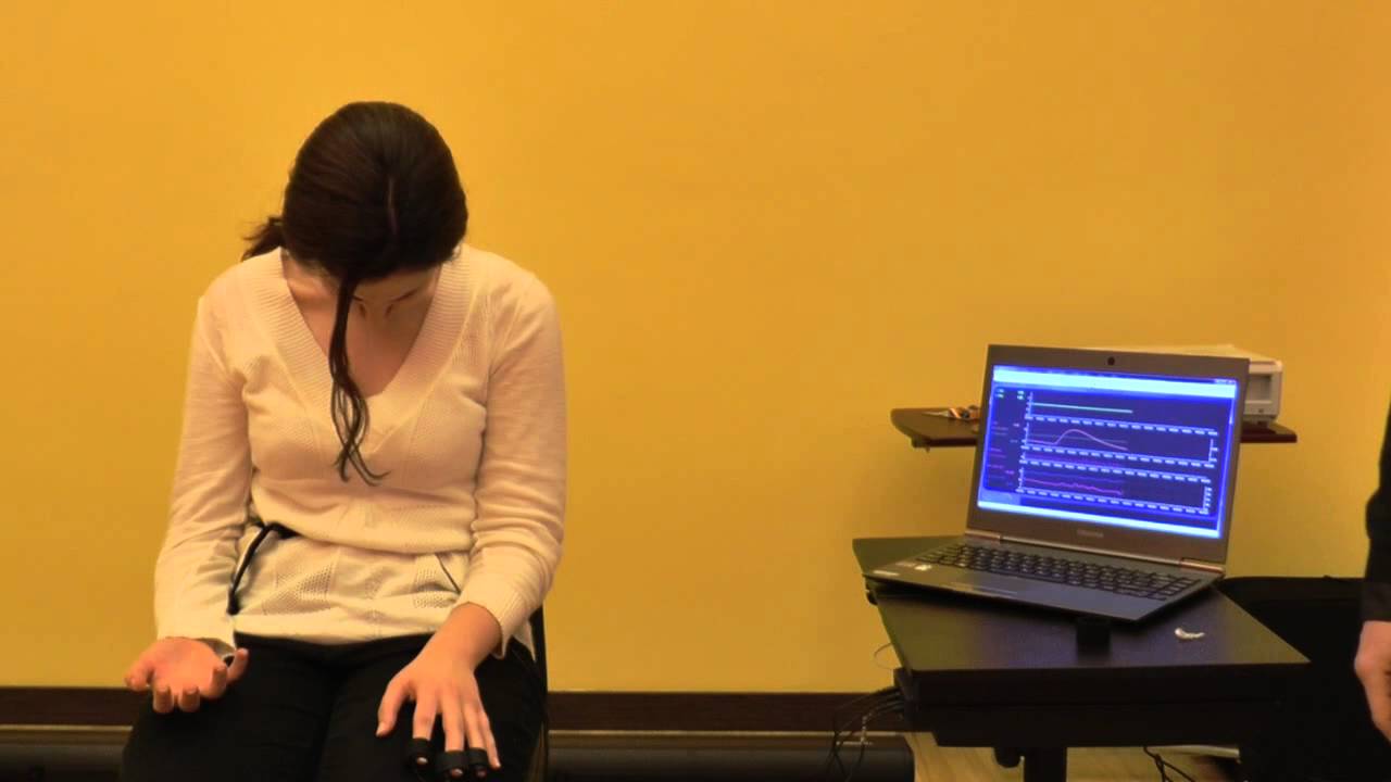 Ipnosi con monitoraggio fisiologico dell'attività e delle emozioni