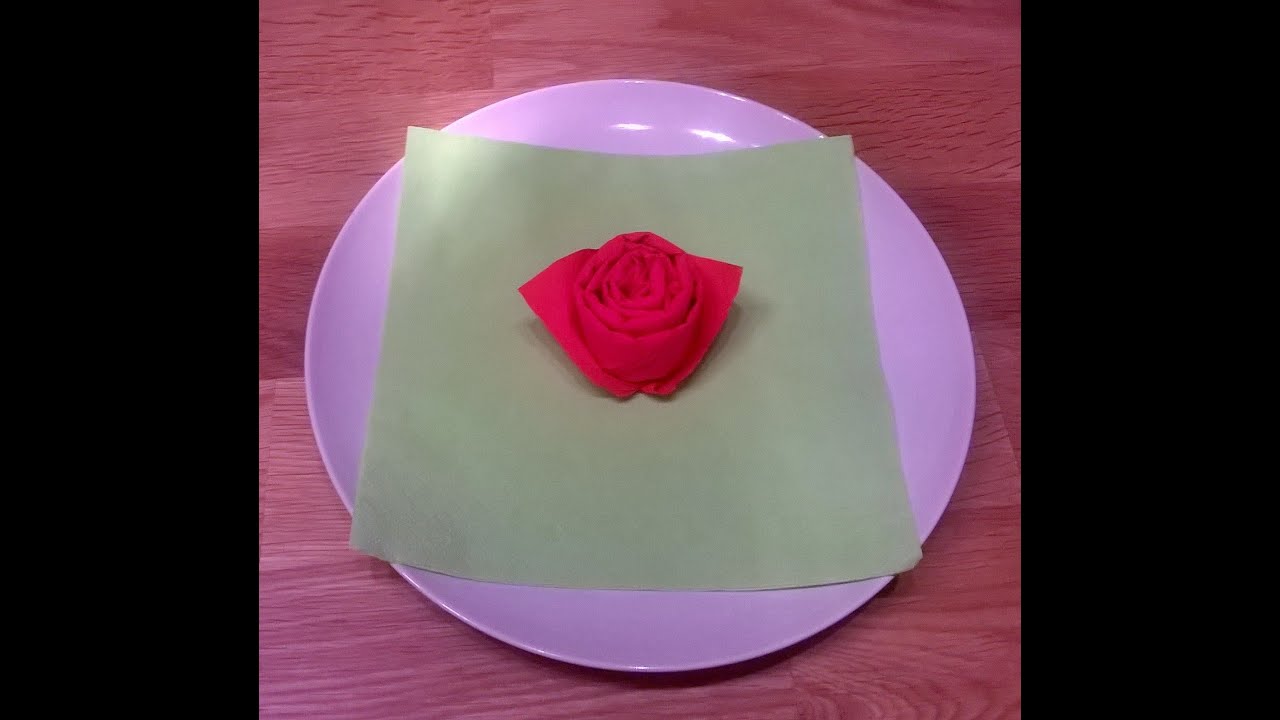 Come piegare il tovagliolo a forma di rosa/bocolo