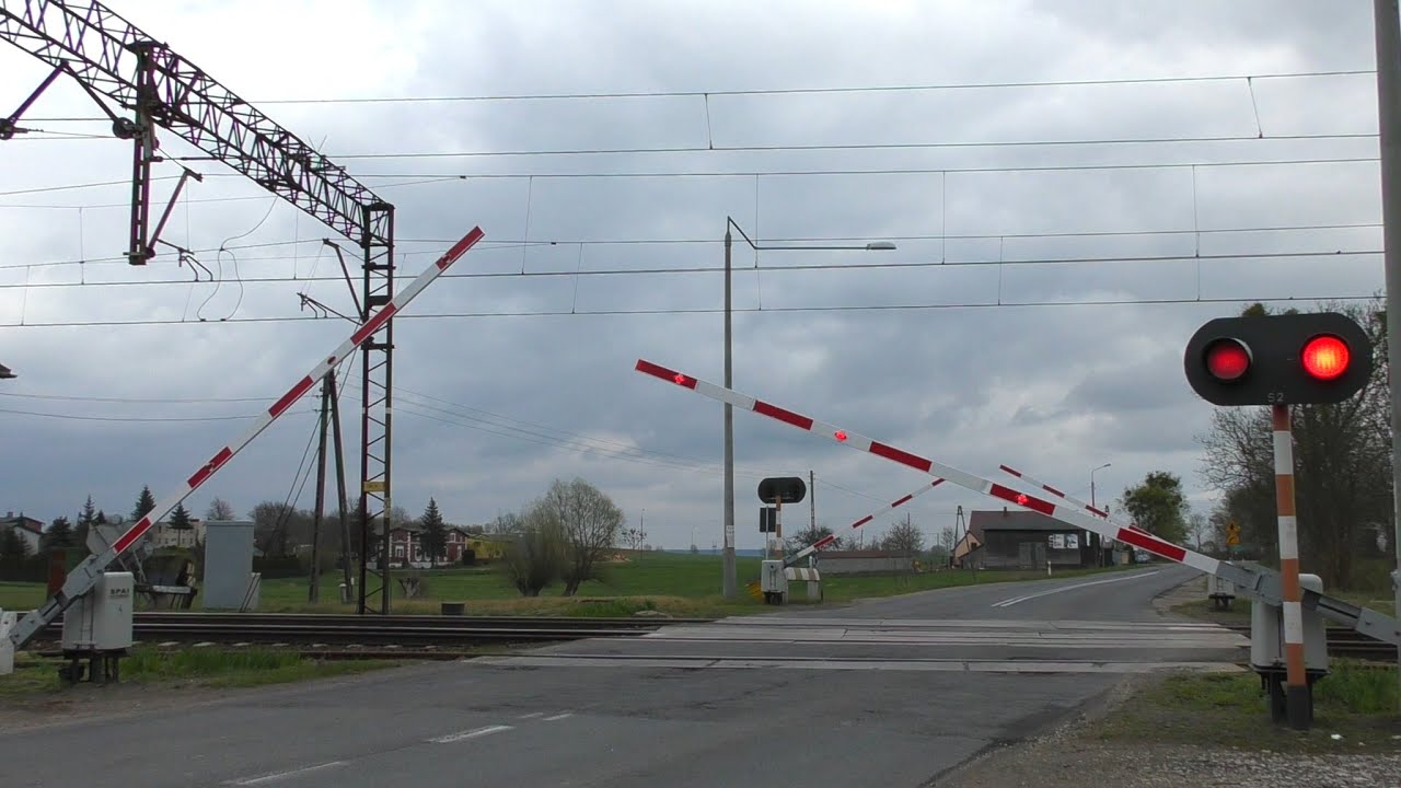 Przejazd kolejowy, Warlubie ul. Starogardzka | Polish railroad crossing