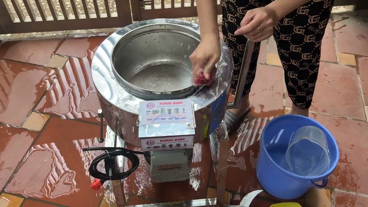 HƯỚNG DẪN VỆ SINH MÁY XAY GIÒ CHẢ, CHẢ LỤA HOÀNG QUÂN