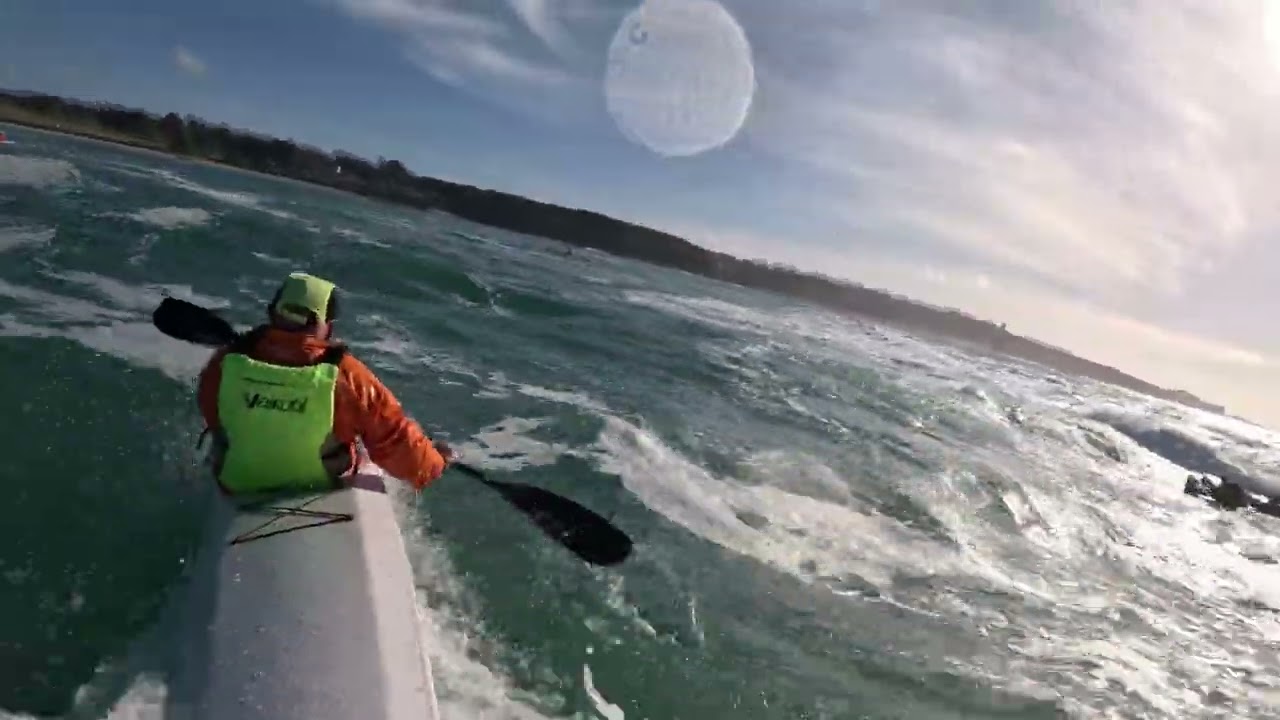 Surfing Nipple Rock Jersey in Surfskis