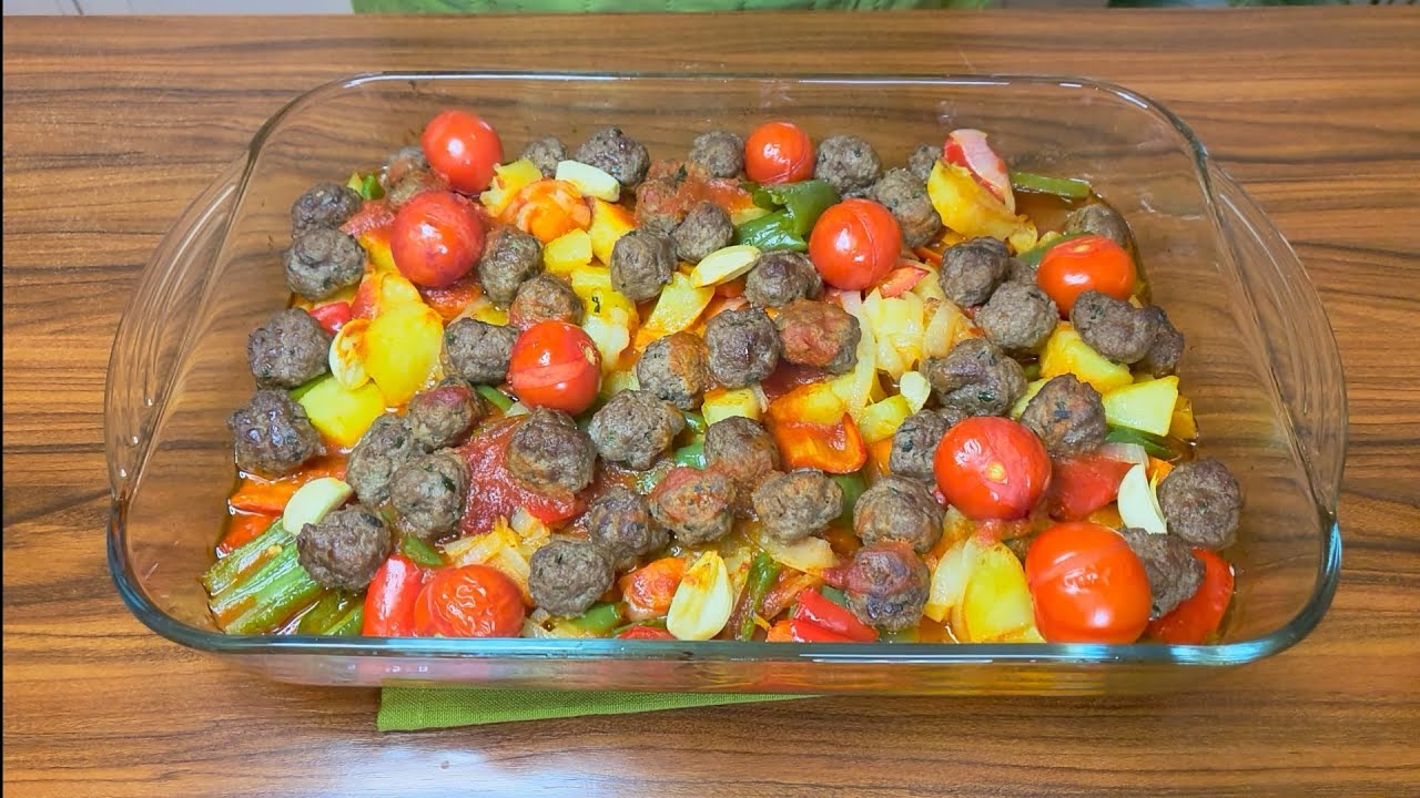 Akşama Misafir Var! Ne Pişirsem? | Sebzeli Fırın Köfte Tarifi 🌸🥘 @ipeklebugünnepişirsem 