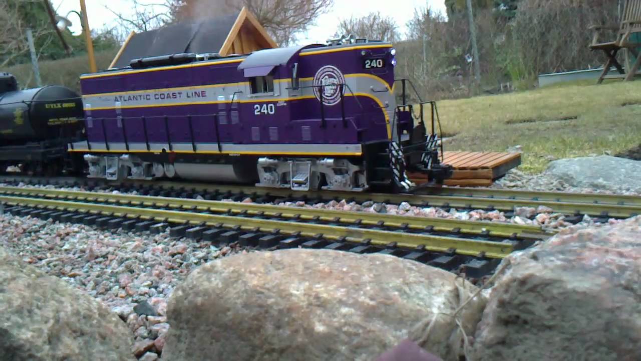 USA Trains GP7 Gardentour